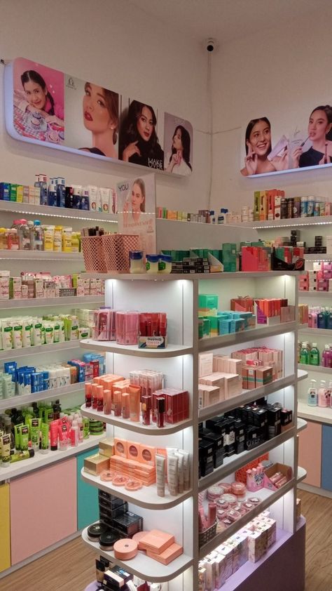 Skincare Store Design Shops, Small Beauty Supply Store Design, Rak Kosmetik Aesthetic, Mini Store Ideas, Cosmetics Shop Design Store Interiors, Skincare Store Design, Cosmetics Store Design, Cosmetic Store Design, Cosmetic Shop Interior Design