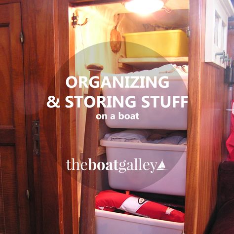 Start taking stuff aboard your boat and you’re immediately struck by the fact that there’s not a lot of storage space and organizing it is tough. Storage ideas we’ve collected in ten years of living aboard! Diy Boat Storage Ideas, Locker Hacks, Cabin Cruiser Boat, Boat Organization, Bowrider Boats, Boat Galley, Sailboat Interior, Locker Organization, Cruiser Boat