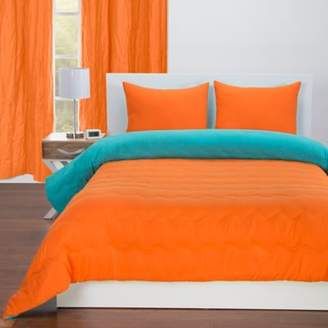 Crayola Reversible Solid 2-Piece Twin Comforter Set in Blue Green/Granny Smith Apple. #reversiblequilt #orangedecor #bedding #afflnk #funkthishouse Orange Bedroom Decor, Vibrant Bedding, Howleen Wolf, Bedroom Turquoise, Kids Comforters, Orange Bedding, Twin Comforter Sets, Bedroom Orange, Shabby Chic Dresser