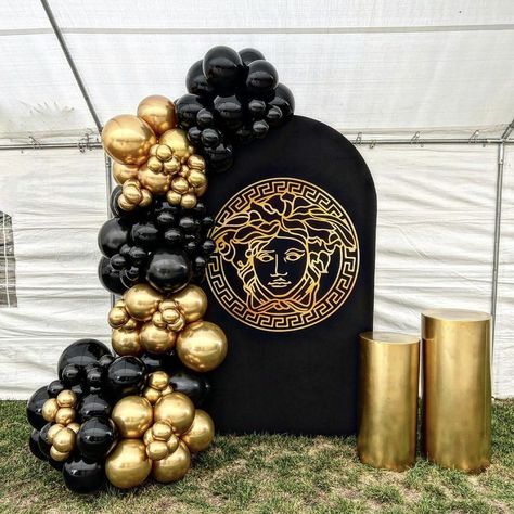 Versace Decoration Party, Versace Theme Party Ideas, Versace Party Theme, Black And Gold Chiara Backdrop, Golden And Black Balloon Decoration, Birthday Ballon Decorations, Black N Golden Balloon Decoration, Versace Party, Teacher Picture