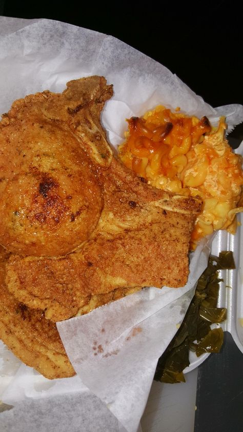 Pork Chop Dinner, Fried Pork Chops, Black Girls With Tattoos, Fried Pork, Pork Chop, Yummy Yummy, Pork Chops, Soul Food, Aesthetic Food