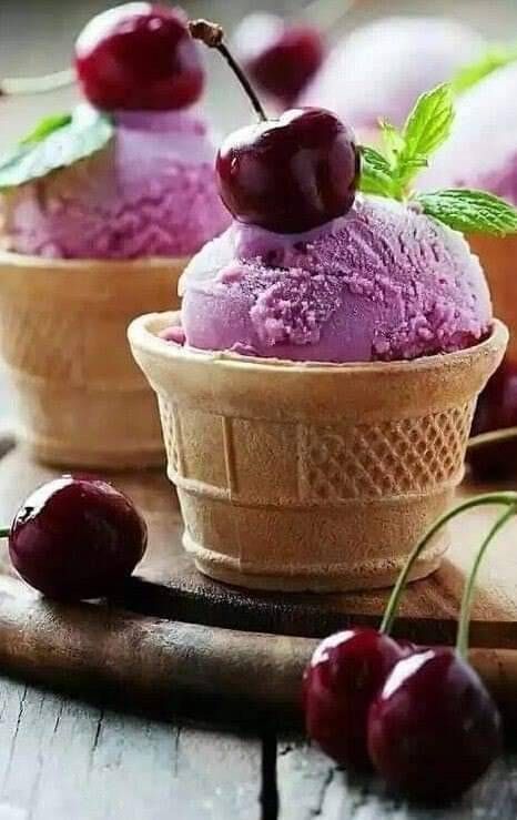 Soy Milk Ice Cream, Cherry Ice Cream Recipe, Strawberry Angel Food Cake, Ice Cream Wallpaper, Easy Apple Cake, Cherry Ice Cream, Easy Carrot Cake, Gelato Ice Cream, Strawberry Glaze