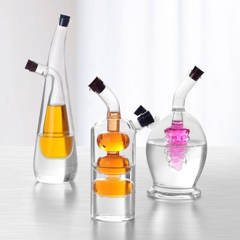 Creative Wine double Room bottle/ Multipurpose Dispenser Packaging, Sauce Dispenser, Dispenser Design, Bottle Dispenser, Verre Design, Skin Care Packaging, Spice Bottles, Bottle Tags, Sauce Pot