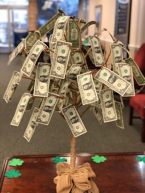 Money Tree Retirement Ideas, How To Make A Money Tree, Money Themed Birthday Party, Creative Cash Gift Ideas, Gift Money Ideas, Diy Money Tree, Money Tree Ideas, Money Decorations, Money Tree Gift