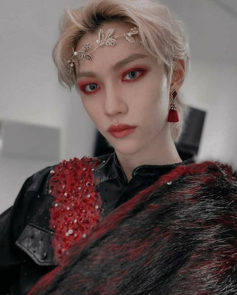 Stray Kids Makeup Inspired, Felix Heart, Demon Makeup, Kpop Makeup, Crush Crush, Red Lipstick Makeup, Kids Mood, Make Up Inspo, Fashion Illustration Dresses