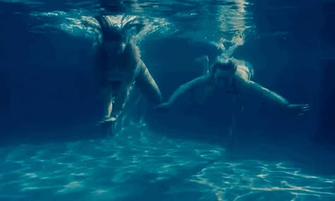 Waves Gif Movie, Ocean Gif, Waving Gif, Hollywood Mansion, The Neon Demon, Saoirse Ronan, Movie Gifs, Lady Bird, Aesthetic Gif