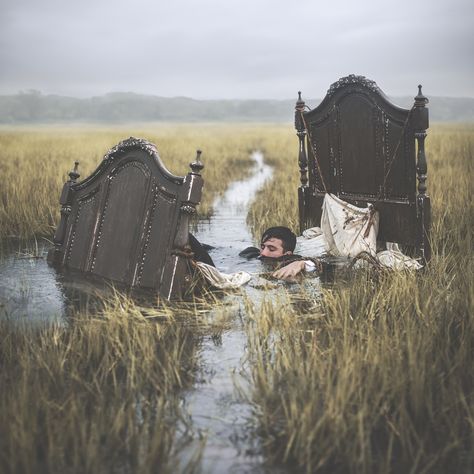 Nicolas Bruno, Images Terrifiantes, Bizarre Art, Surreal Photos, Photography Help, Fantasy Photography, Surrealism Photography, Conceptual Photography, Vintage Film