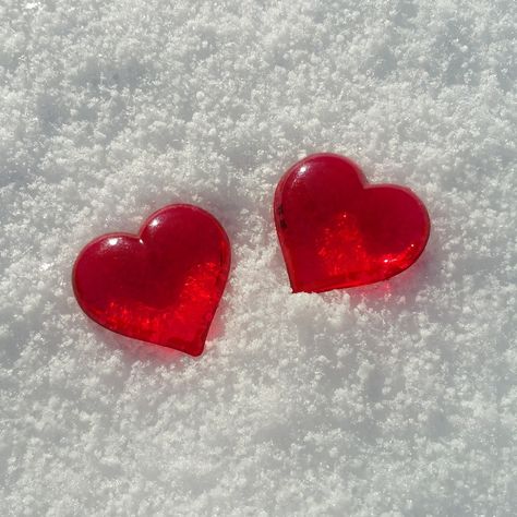 Valentine'S Day Heart Snow - Free photo on Pixabay Valentines Day Sayings, Valentines Day History, The Light Is Coming, Beautiful Love Images, Love Heart Images, Valentines Day Couple, Heart Images, Original Wallpaper, Valentines Day Hearts