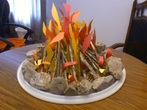 classroom fire pit made with rocks twigs and red, yellow, orange card stock Camp Vbs, Vbs Crafts, Camping Party, Camping Theme, Vacation Bible School, Kids Church, Childrens Church, School Crafts, Campfire