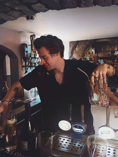 Harry Styles Pictures, Louis And Harry, Harry Styles Photos, Mr Style, Cillian Murphy, Harry Edward Styles, Elizabeth Olsen, Edward Styles, Boyfriend Material