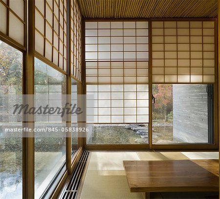 Japanese style sparsely furnished room with sliding screens at the windows Japanese Style Sliding Door, Japanese Blinds, Chinese Style Bedroom, Japanese Window, Japanese Sliding Doors, Japanese Style Bedroom, Slide Screen, Japanese Bathroom, Japanese Curtains