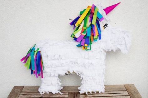 Eenhoorn piñata Pinata Diy, Unicorn Pinata, Diy Pinata, Unicorn Party, Van, Birthday