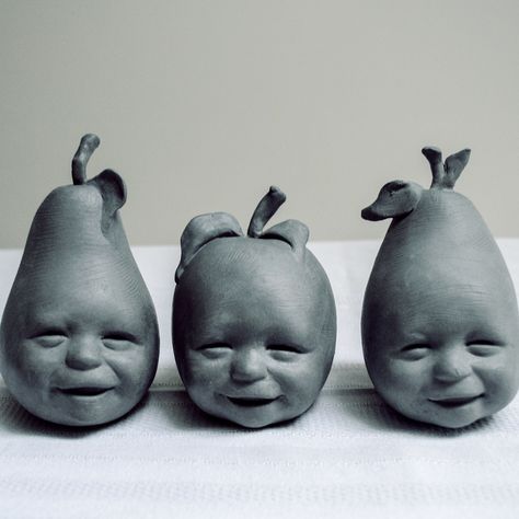 Baby frutas Clay Figurines, Sculpture Art Clay, Sculptures Céramiques, Pinch Pots, Sculpting Clay, Art Clay, Figurative Sculpture, Sculpture Clay, Clay Sculpture