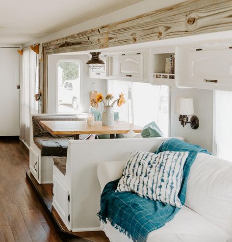 This outdated motorhome was transformed into a bright and beautiful home on wheels! Featuring @meganleannjones on MountainModernLife.com #rvrenovation #rvremodel #smallspacebigstyle #motorhome #moderncamper #tinyhouseonwheels #rvtour #designvibes #motorhomemakeover #camper #digitalnomads #tinyhome Rv Interior Remodel, Architecture Renovation, Camper Trailer Remodel, Diy Camper Remodel, Rv Makeover, Rv Living Full Time, Rv Renovations, Camper Renovation, Rv Decor