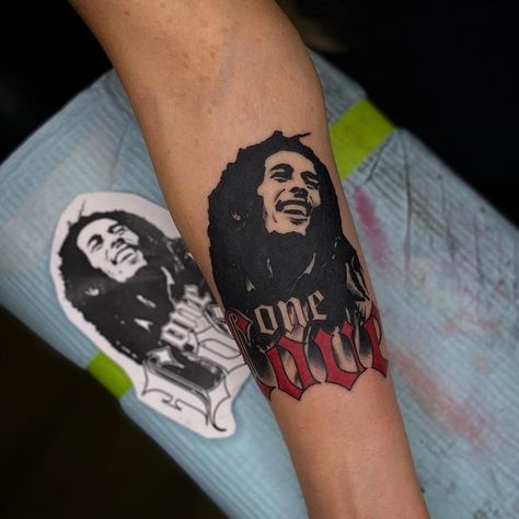 Bob Marley Tattoo For Women, Rasta Tattoo For Women, Rastafarian Tattoo, One Love Tattoo Bob Marley, Jamaican Tattoos For Women, Bob Marley Tattoo Design, Bob Marley Tattoo Ideas, Bob Marley Nails, Bob Marley Quotes Tattoos