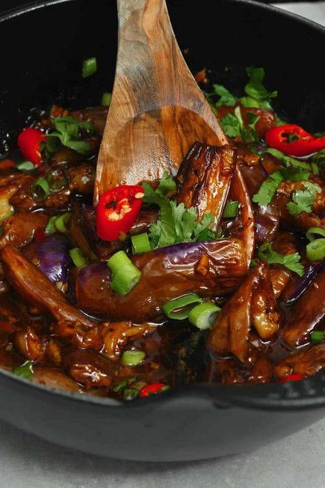 Chinese Eggplant Recipes, Garlic Eggplant, Vegan Eggplant Recipes, Aubergine Recipes, Eggplant With Garlic Sauce, Chinese Wisdom, Chinese Eggplant, Aubergine Recipe, Food Sides