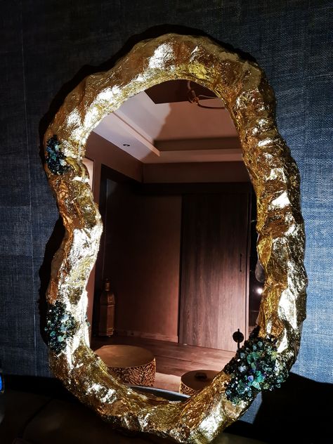 Full length large gold mirror, designed to captivate and enhance any room with real amethyst embellishments.  Handcrafted with meticulous attention to detail, this designer mirror shimmering gold leaf finishes that radiates warmth and luxury, making it a focal point in your space. Measuring generously in size, this mirror provides not just functionality but also serves as a striking decorative element. Its large reflective surface is perfect for bringing light and depth to your living area, bedr Amazing Mirrors, Large Gold Mirror, Boho Style Furniture, Fancy Mirror, Resin Mirror, Giant Mirror, Divan Beds, Designer Mirror, Crystal Mirror