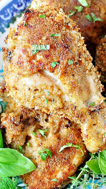 Italian Bone In Chicken Thigh Recipes, Italian Drumstick Chicken Recipes, Italian Chicken Thighs Baked, Bone In Chicken Breast Recipes Baked, Bone In Chicken Breast Recipes, Baked Chicken Easy, Chicken Ritz, Italian Baked Chicken, Dinner Yummy