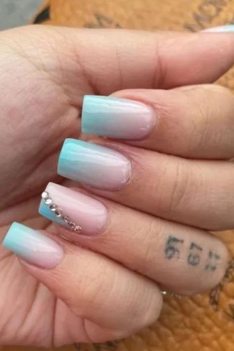 Five fingers need not be uniform in color. Like the picture, the two designs are pure sky blue, the two designs are blue with sequins, Blue Nail Design, Sky Blue Nails, Blue Nail Designs, Blue Nail, Five Fingers, Blue Nails, The Two, The Picture, Nail Design