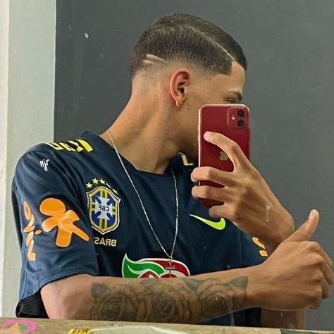 Fade Haircut Styles, Taper Fade Haircut, Faded Hair, Bad Boy Aesthetic, Haircut Designs, Mens Haircuts Fade, Corte De Cabelo Masculino, Short Hair Haircuts, Dark Photography