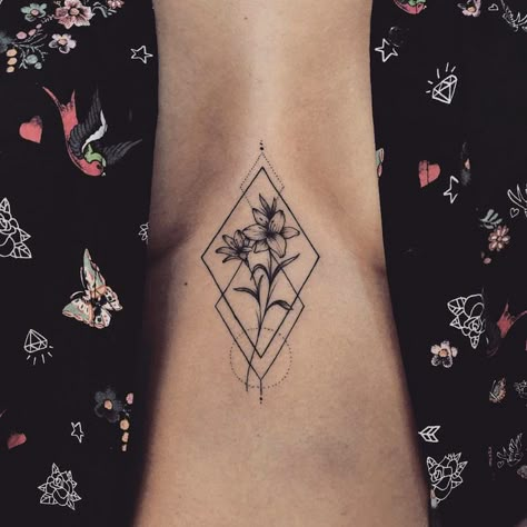 Lily Tattoo Ideas, Science Tattoo, Daughter Tattoo, Shape Tattoo, Cat Tattoos, Inspiration Tattoos, Disney Tattoo, Initial Tattoo, Tattoo Ideas For Women