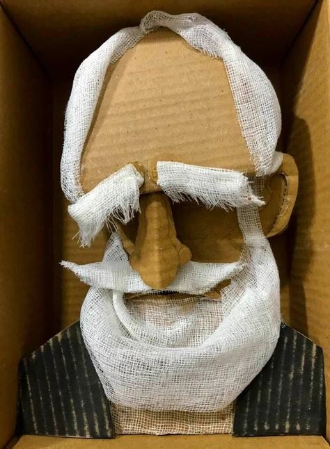 Cardboard Art Sculpture, Cardboard Sculpture, Cardboard Art, Cardboard Crafts, Paper Sculpture, Art Club, Teaching Art, Art Plastique, Cardboard Box