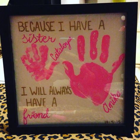 Brother Sister Handprint Art, Sister Handprint Crafts, Sisters Handprint Art, Brother Sister Painting Canvases, Sister Crafts Diy, Diy Gifts For Siblings, Sibling Crafts, Handprint Frame, Bird Crafts Preschool