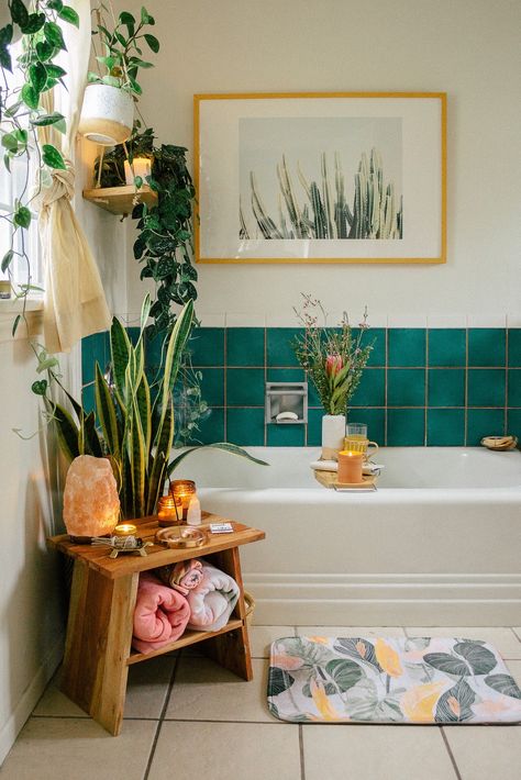 Gorgeous Bathroom, Boho Bathroom, Green Tile, Stick On Tiles, Bathroom Inspiration, 인테리어 디자인, House Inspiration, My Dream Home, Home Decor Inspiration