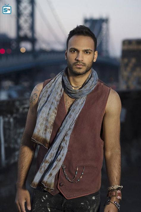 The Magicians S1 Arjurn Gupta as "William 'Penny' Adiyodi" Arjun Gupta, The Magicians Syfy, Popular Shows, Things To Know, The Magicians, Movies And Tv Shows, Favorite Tv Shows, Actors & Actresses, Penny