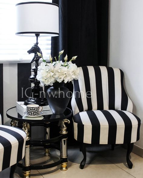 Black White Gold Room, Horse Table, Black White Home Decor, Nyc Decor, Black White Home, Black And White Home Decor, House Upgrades, Black Living Room Decor, White Inspiration