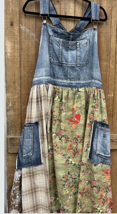 Ropa Upcycling, Denim Crafts Diy, Tankini With Shorts, Upcycle Clothes Diy, Blue Jeans Crafts, Denim Projects, Diy Vetement, Tankini Swimsuits For Women, Repurposed Clothing