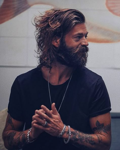 Long Messy Hair, Beard Care Products, Natural Beard, Best Beard Styles, Beard Game, Beard Kit, Men's Long Hairstyles, Men Hair Color, Beard Look