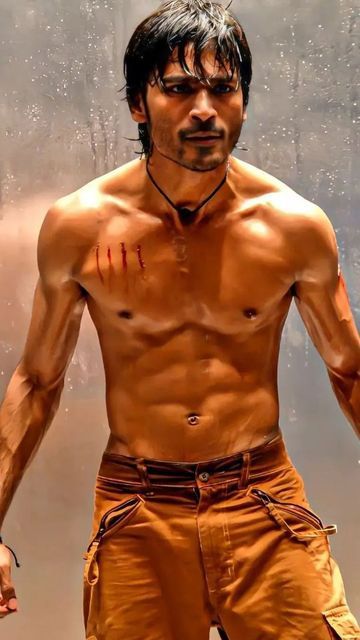 Pollathavan Dhanush Images Hd, Dhanush Mass Images, Vijay Actor Hd Images, Moms Photography, Allu Arjun Hairstyle, Actors Illustration, Classic Films Posters, Ms Dhoni Photos, Love Couple Images