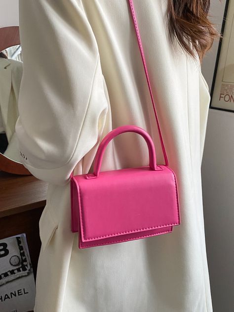 Hot Pink Bag, Purse Outfit, Looks Pinterest, Girly Bags, Fancy Bags, Pink Handbags, Luxury Purses, Pink Purse, Cute Bags