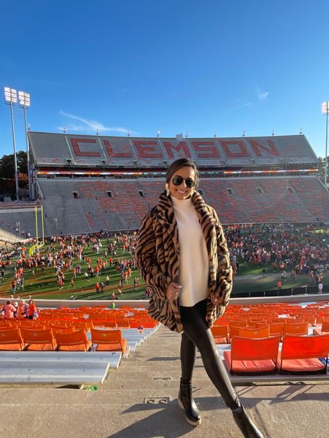 Clemson Gameday Outfit Fall, Winter Gameday Outfit College, Clemson Gameday Outfit, Clemson Gameday, Clemson Outfits, Clemson Football, Fall Football, Football Outfits, Gameday Outfit