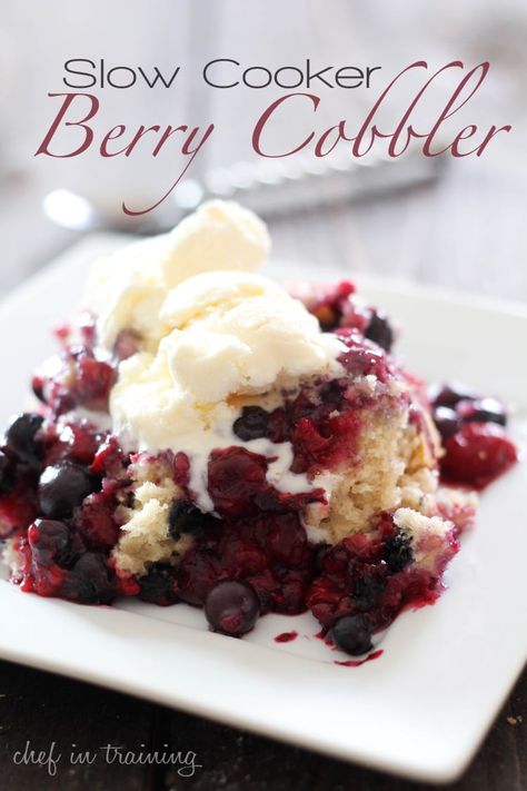 Over 20 Slow Cooker Desserts you MUST make! - Crazy for Crust Slow Cooker Cobbler, Slow Cooker Christmas, Berry Cobbler Recipes, Blueberry Cobbler Recipes, Crockpot Dessert Recipes, Slow Cooker Recipes Dessert, Berry Cobbler, Healthy Sweet Snacks, Crock Pot Desserts