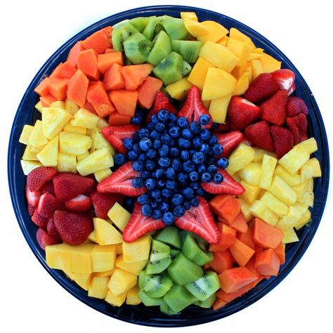 Fruits Plating, Table Products, Fruit Platters, Plating Ideas, Fruits Decoration, Fruit Platter Designs, Prep Table, Meal Kits, Amazing Food Decoration