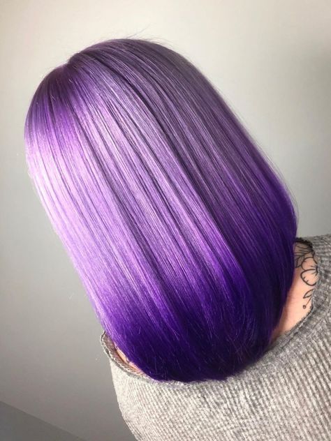 Good Hair Colors, Best Hair Colour, Fox Hair Dye, Short Layered Bob, Kim Hair, Lavender Hair Colors, Purple Balayage, Short Layered Bob Haircuts, Dark Purple Hair