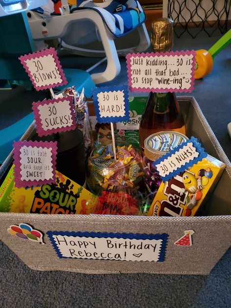 30th Bday Gifts For Him, Dirty 30 Gifts Men, Funny Birthday Basket Ideas, 30th Present Ideas Men, Mens 30 Birthday Gift Ideas, Clever 30th Birthday Gifts, Friends 30th Birthday Gift, Cute 30th Birthday Gifts, Diy 30th Birthday Gifts For Him