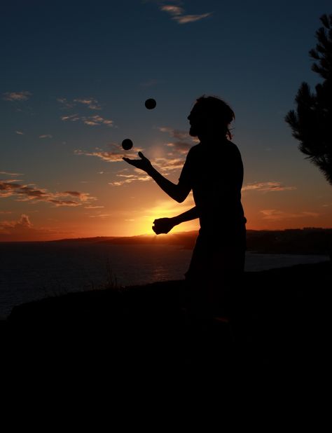 Juggling Juggling Balls Aesthetic, Juggler Aesthetic, Juggling Aesthetic, Mat Cauthon, Circus Ball, Social Media Manager Content, Calendar Graphic, Fashion Installation, Street Performer