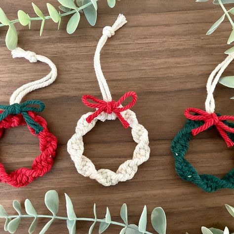 Macrame Christmas Garland, Macrame Wreath Ornament, Mini Wreath Ornaments, Christmas Mini Wreath, Macrame Christmas Wreath, Christmas Wreath Ornaments, Mini Wreaths Christmas, Macrame Wreath, Macrame Ornaments