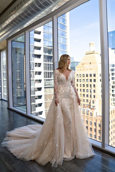 High-End V-Neck Detachable Train Embroidery Appliques Tulle Mermaid Wedding Dress Elegant Full Sleeve 2 IN 1 Lace Bridal Gown#wedding dresses #bride 2 In 1 Wedding Dress, Detachable Train, Wedding Dress Fabrics, High Quality Dress, Lace Applique, Mermaid Wedding, Bridal Looks, Embroidered Lace, Full Sleeve