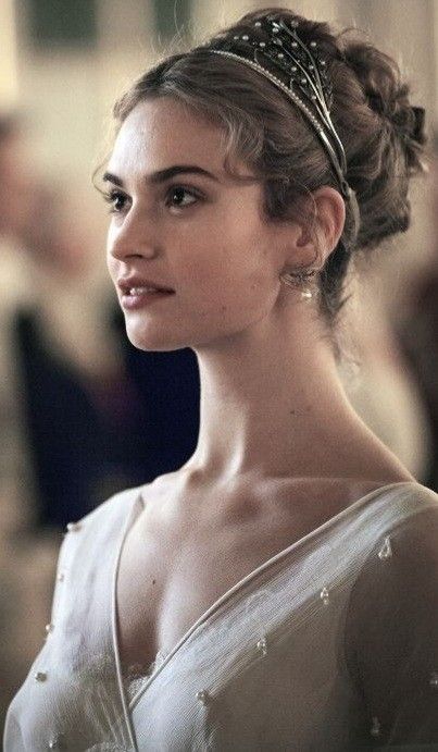 Bodice Ripper, Period Piece, Lily James, Princess Aesthetic, Downton Abbey, Celebrities Female, Tiara, Pretty People, Beautiful People