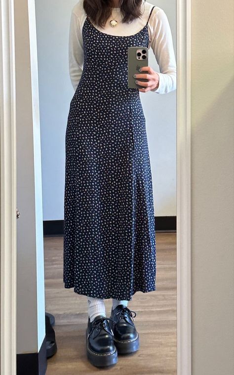 Cute Soft Outfits Aesthetic, Long Dress Doc Martens, Summer Dress Autumn Outfit, Long Skirts For Fall, Middie Skirt Outfit, Long Skirts For Winter, Long Dress Autumn Outfit, Layering With Dresses, Organizing Skirts