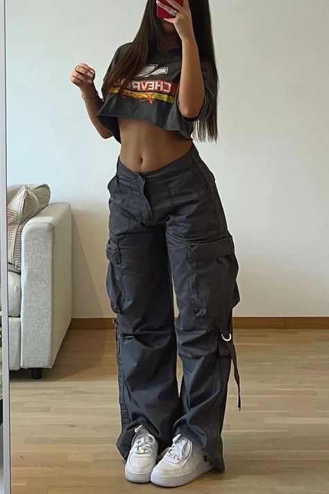 Cargo Wide Leg Pants, Diy Vetement, Streetwear Mode, Outfit Inspo Casual, Trendy Outfits For Teens, Neue Outfits, Tomboy Style Outfits, Looks Street Style, Swaggy Outfits