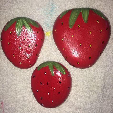 More strawberry painted rocks Rock Painting Strawberry, Rock Painting Ideas Strawberries, Painted Rocks Fruits And Vegetables, Rock Food Painted, Rock Strawberries Painted Stones, Painted Rocks Craft, Kindness Rocks, Hand Painted Rocks, Painted Rock