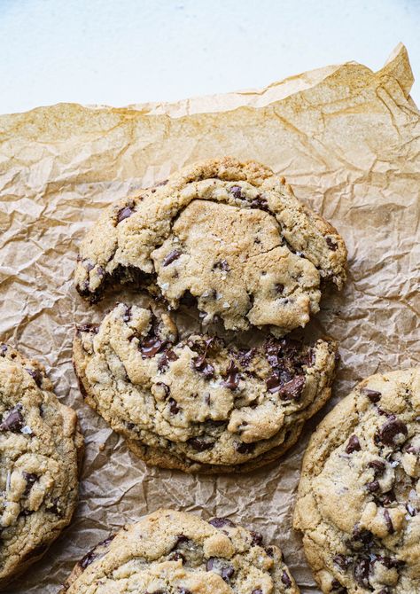 The Ultimate Brown Butter Chocolate Chip Cookies: No Chill Time! - Cake Babe Chocolate Chip Cookies No Chill, Cookies No Chill, Snickerdoodle Blondies, Best Apple Crisp, Brown Butter Chocolate Chip, Gooey Chocolate Chip Cookies, Brown Butter Chocolate Chip Cookies, Cookie Dough Bites, Chill Time