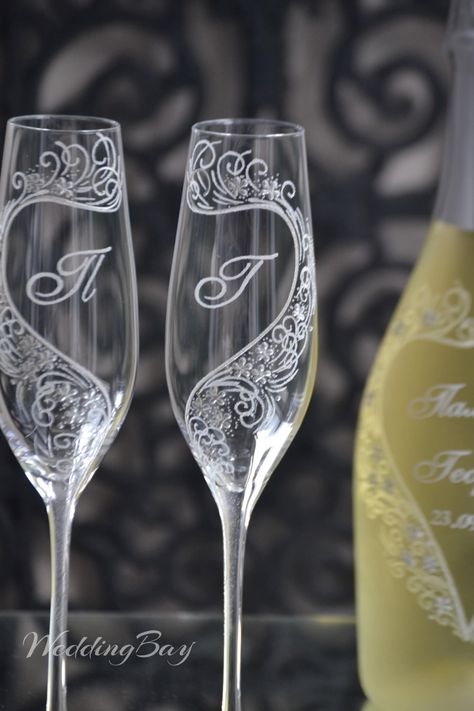 Wedding Glasses For Bride And Groom, Bride And Groom Glasses Diy, Bride And Groom Cups Glasses, Bride And Groom Champagne Flutes, Bride And Groom Champagne Glasses, Glasses For Wedding, Champaign Glasses, Bride And Groom Glasses Champagne Flutes, Toasting Flutes Wedding