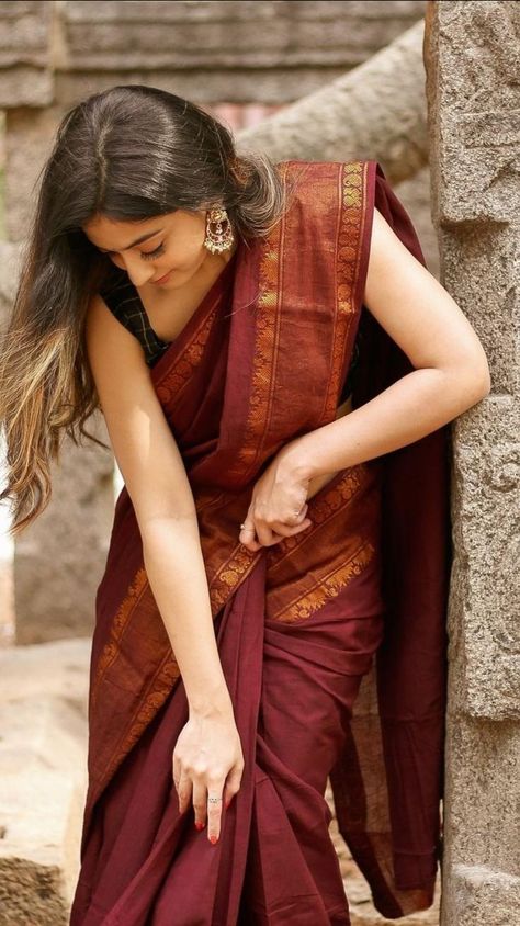 Saree Poses Photoshoot Ideas, Modern Photoshoot, Poses Photoshoot Ideas, Alternative Fashion Grunge, Photoshoot Ideas At Home, Onam Outfits, Indian Ethnic Fashion, Poses Photoshoot, Keep Me Stylish