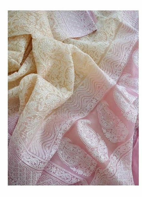 Lucknowi Saree, Saree Types, Chikankari Saree, Desi Fits, Saree Blouse Styles, Indian Kurti Designs, Saree Wearing Styles, Saree Wearing, Fancy Sarees Party Wear